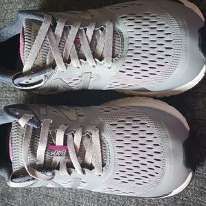 New Balance 840v4 women's running sneakers